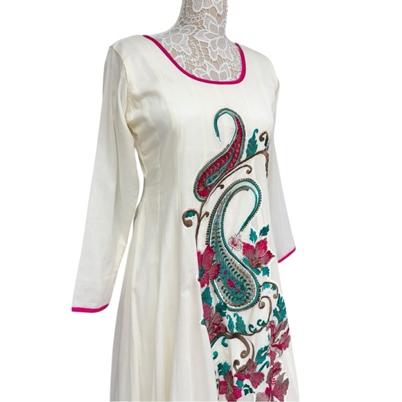 Vintage Long Sleeve Maxi Dress, Boho Style Embroidery, Fits 8-10 Full Length - Picture 6 of 14